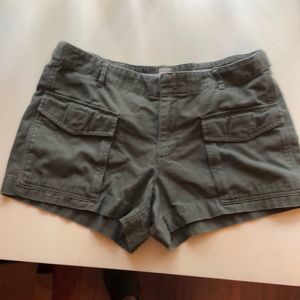 Gap Women’s Utility Shorts sz 10 Tall olive drab 4 pockets EUC 100% cotton